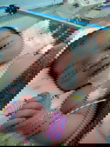 แอบแตกแล้วน้องอลิซ กำหนด14ตุลา แต่แตก2ตุลา น้องรีบออก55555❤️