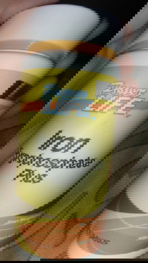 Salam nk tnya ada tk ibu mengandung yang mkn acid folic ni ?