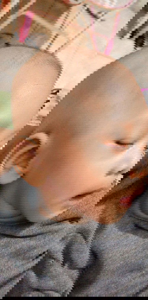 Kepala bayi longjong keatas