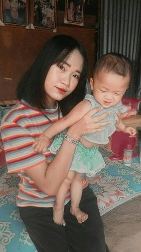 คุณแม่วัยรุ่น