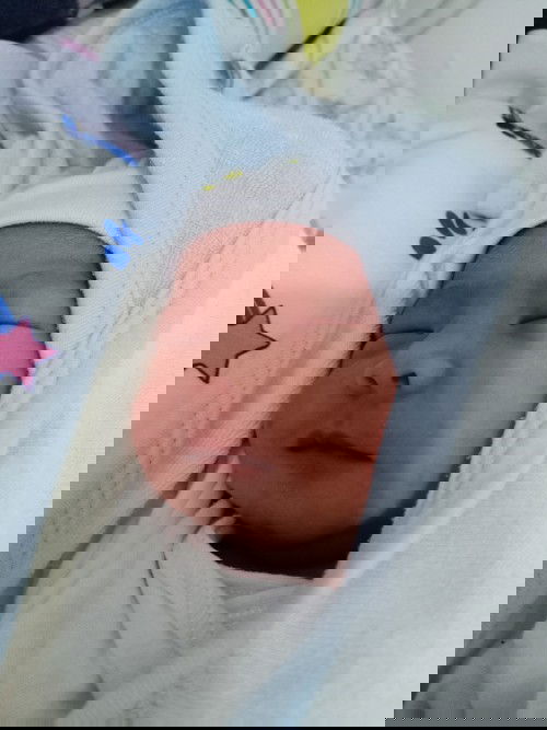 EDD: Oct 20,2020
DOB: Oct 4, 2020
7pounds