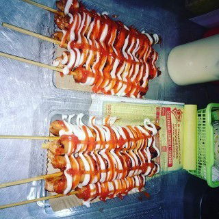 Fish roll dan sosis bakar