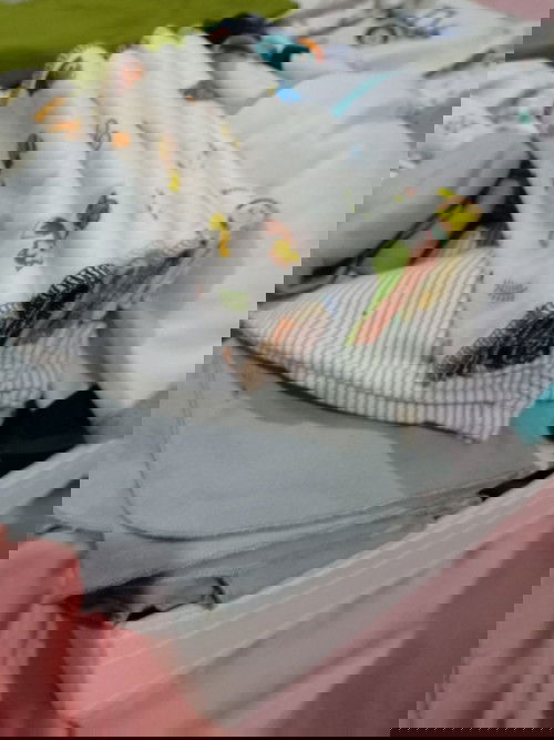 Jual Preloved Baju Newborn