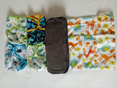 Reusable cloth diapers