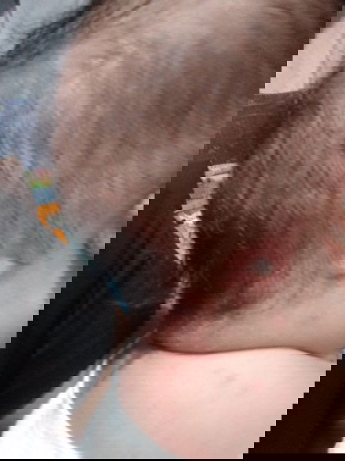 May Tumutubo Bigla Kay Baby..