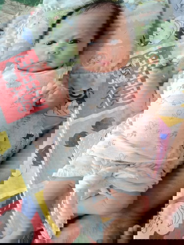 คุณแม่บ้านไหนลูกได้สองเดือนบ้างค่ะมาดูกันหน่อยค่ะน้องเกิด22สิงหาคค่ะน้ำหนัก3100ค่ะ