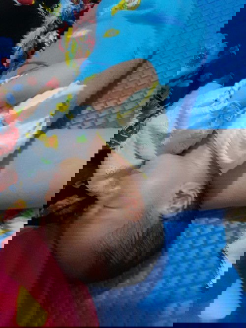 Posisi tidur baby new born 10 hari