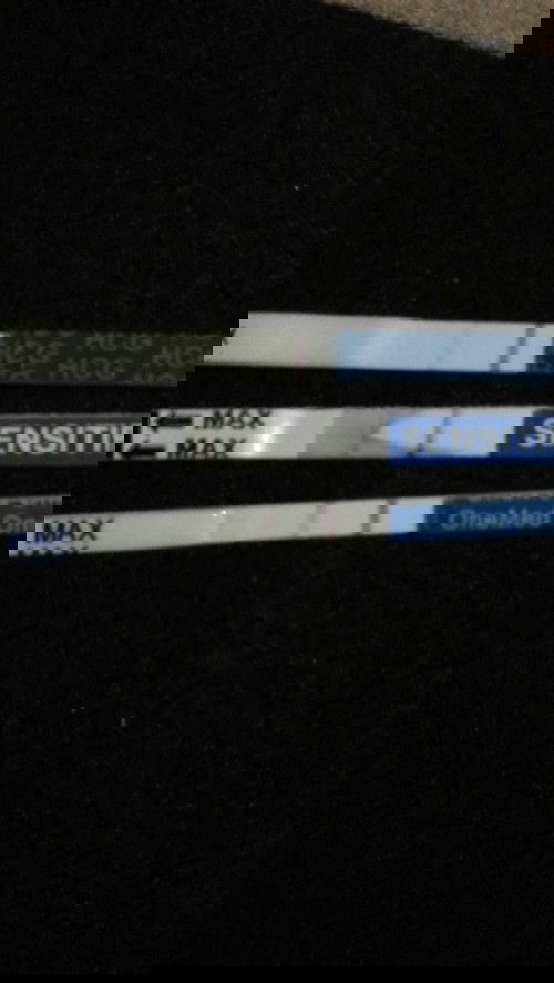 Testpack garis 2 samar, flek kemudian