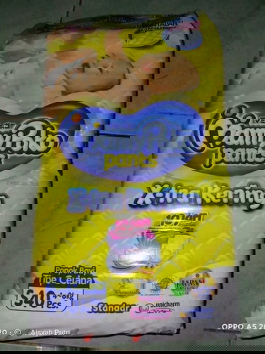 mau tanya bun, bayi bunda dipakein pempers mulai usia berapa? kapan saja? teruss gpp kah?