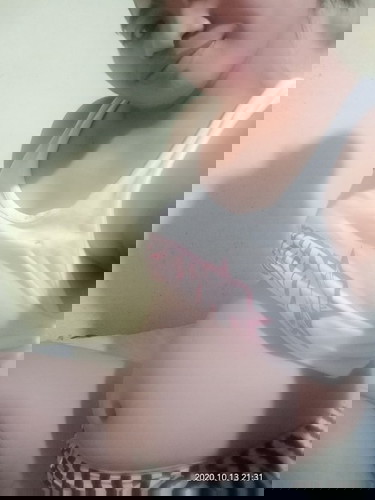 5 months of pregnant ganito lang ba kaliit ang mga tiyan nyo mommy's nung 5 months pa po ?🙂