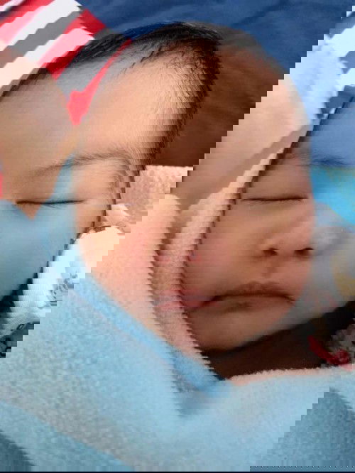 เด็กน้อย 7 วัน