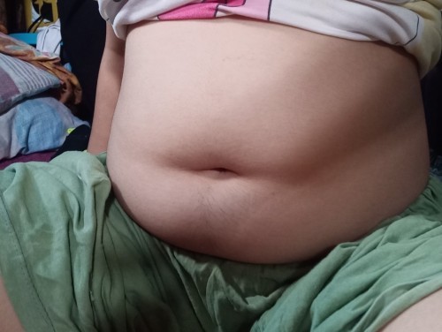 15 weeks pregnant. Normal lang po ba yung tiyan ko? Pagnaka upo ako para lang siyang bilbil