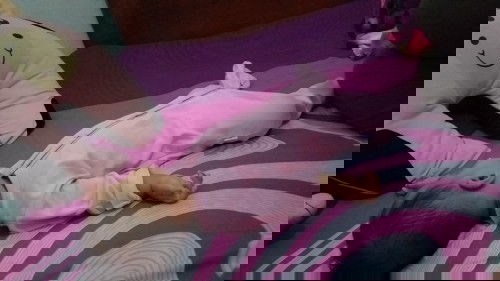 Bayi suka teriak teriak