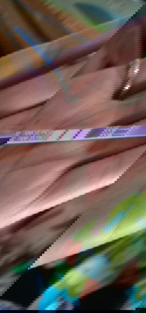 Saya mau tanya,saya Hami 5minggu,, biasanya perut udah kelihatan buncit atau belum yahh??? Mhon djwb