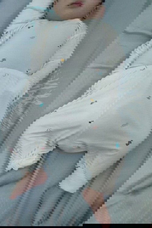 Em bé thiếu canxi và khủng hoảng ngủ😅