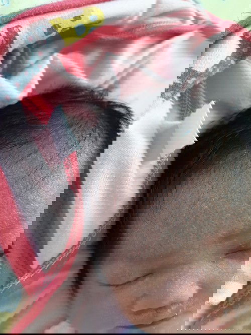 Mga mamsh!common lng ba ito sa new born?8 days na sya ngayon.