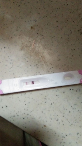 Boleh tanya ngga bun?
Apa ini hasil nya positif apa negatif
Kata dokter katanya negatif
Mohon jawab