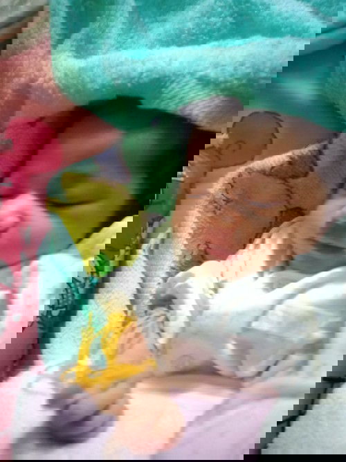 เด็กน้อยอายุ6วันค่ะ