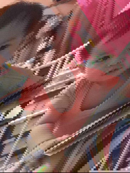 11เดือน20 วัน ชอบอ่านนิทานมากครับ