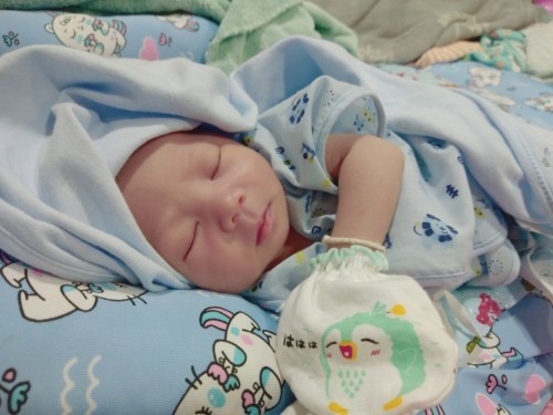 เป็นคุณแม่ที่เห่อลูกมากๆ