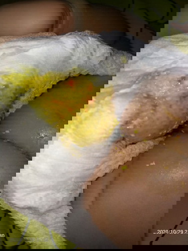 รูปไม่สุภาพนะคะ🙏
ลูก5เดือนกินนมแม่ล้วน 2-3วันมานี้กินนมผงเสริม แม่เข้าไร่ค่ะ