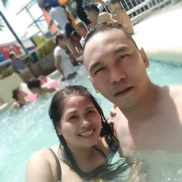 Hindi kopo kase alam kung buntis ako wala nmn ako nraramdaman Pa sa ngaun kaya hindi Pa ako sigurado