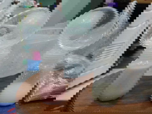 ปั้มนมออกมาเป็นเลือด