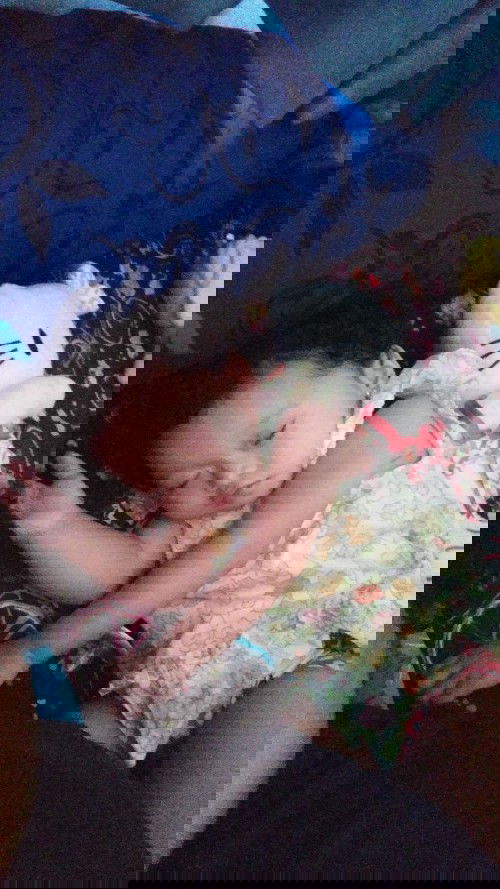 Assalamualaikum.....Baby saya usia 1 thn 3 bln... nama baby saya bilqis ... salam kenal semua....