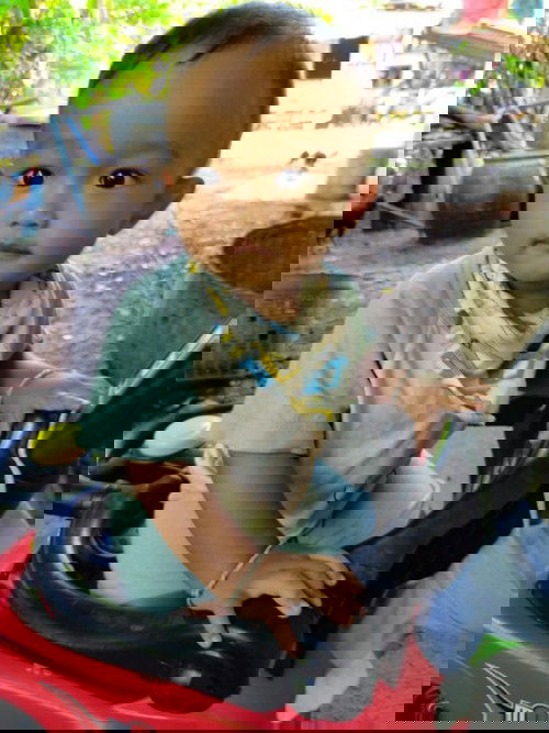 สอนลูกหัดเดิน