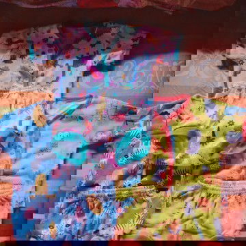 Preloved Baju Bayi Velvet Junior Miccu Picchu