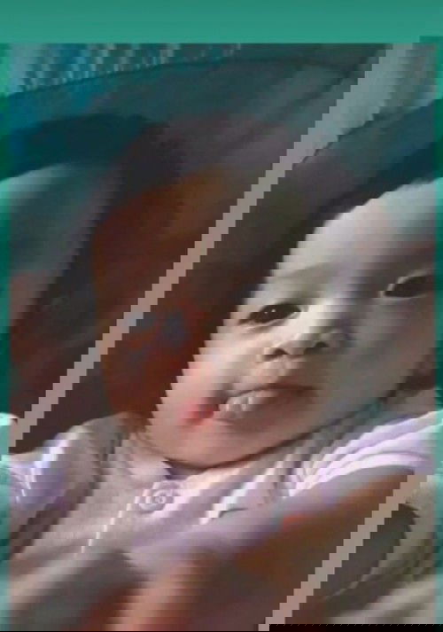 Bayi suka jelir lidah