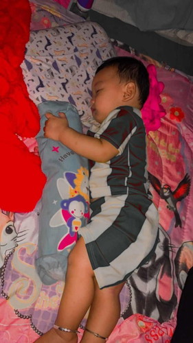 บ้านไหนหลับแล้วบ้าง😊 แต่แม่ก็ยังจ้องมองไม่หยุด🥰
