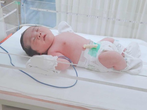 แตกแล้วคับผมมม 🎂❤️