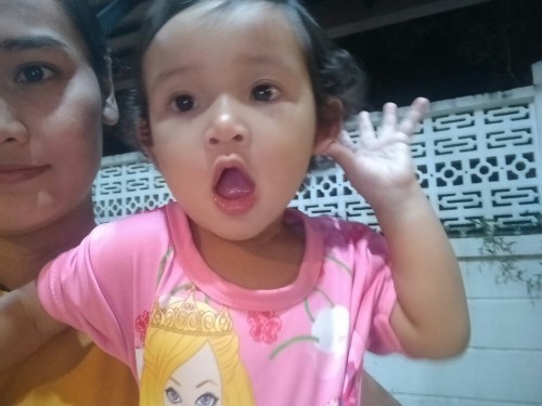 ตอนนี้ลูกสาว1ปี3เดือนกว่าแล้วไม่ยอมเลิกเค้าเต้าสักที่มีวิธีไหนบ้างมัยค่ะ