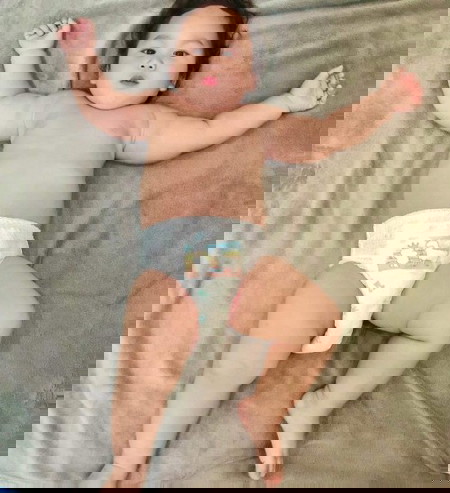 แบบนี้เลยที่แม่ชอบ MamyPoko Pants Premium Extra Dry ผ้าอ้อมตัวดัง ช่วยให้ลูกแม่นอนหลับสบายไม่งอแง ซับฉี่ได้ไม่มีรั่วจ้า แถมระบายอากาศดี ลูกหลับสบาย ตื่นมายิ้มแย้มแจ่มใส อารมณ์ดีทู๊กกวันนน #MamyPokoThailand #PremiumExtraDry #แม่มั่นใจมามี่โพโค