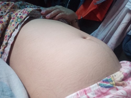 18weeks pregnant na po ako, normal lang po ba tiyan ko? parang bilbil lang kase