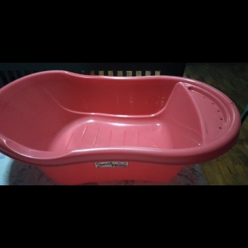 Baby bath tub for sale