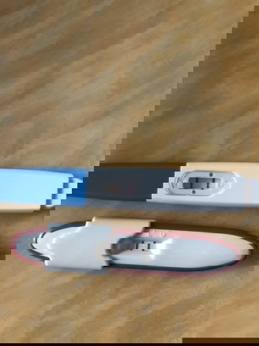 ตรวจห่างกัน 5 วัน ตรวจตอนเย็นขึ้นชัดแบบนี้คือน้องมาแน่ๆแล้วใช่มั้ยคะ