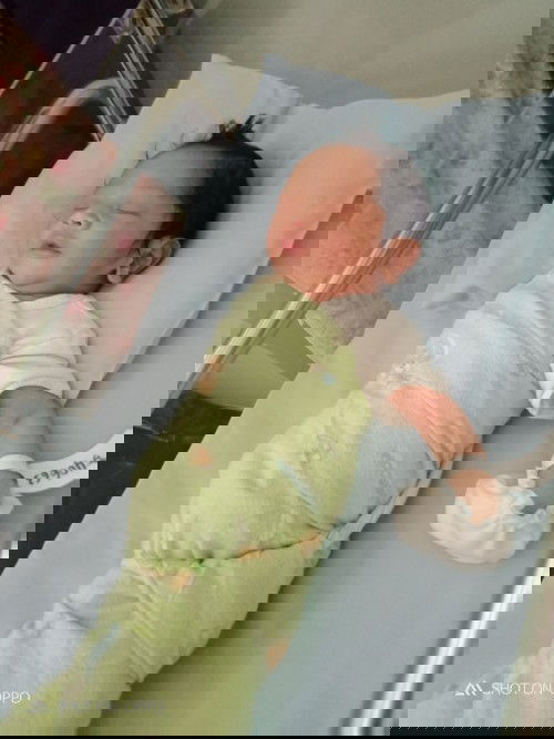 Alhamdulillah Telah lahir dengan selamat sehat & lengkap