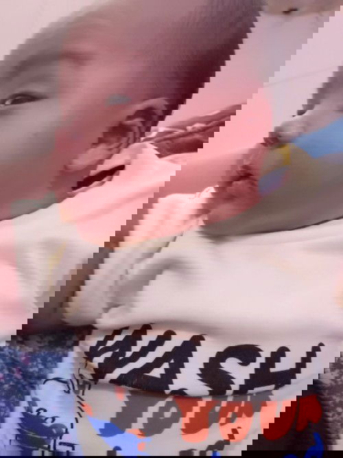 Ad yg pnya pengalaman yg sma gk? Ko bayi saya klw dnger suara keras anteng aja yaa.. Gk kagetan gtu?