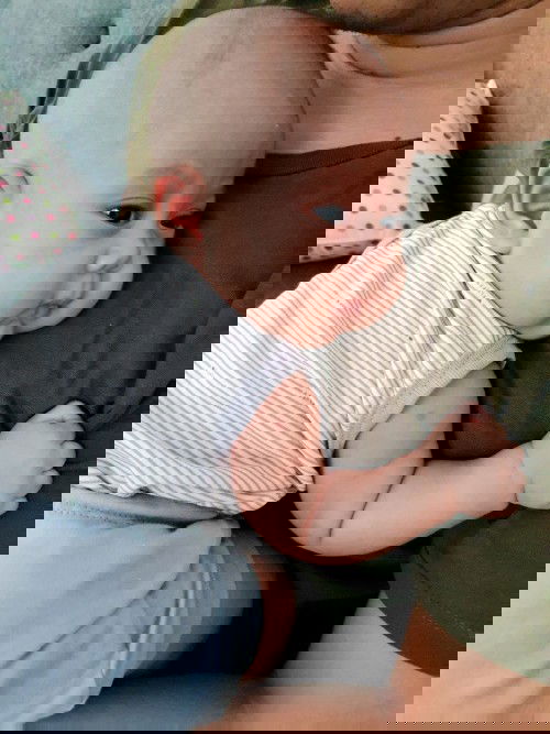 Baby suka tidur di dada