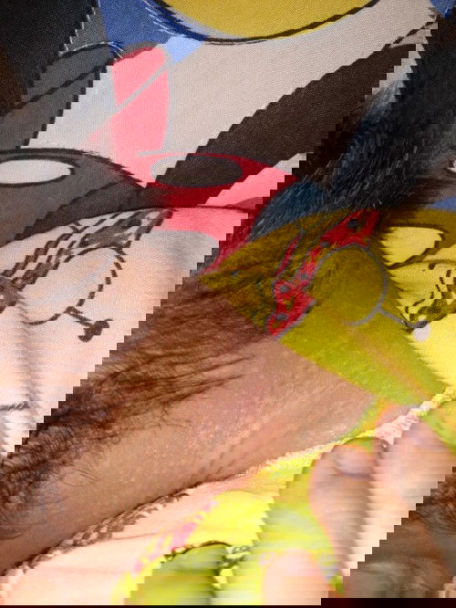 leher bayi putih putih