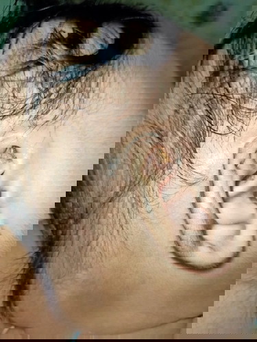 Ano kaya tong nasa tenga ni baby?