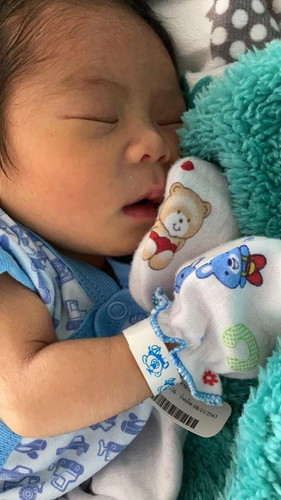 ลูกคลอดได้7วันแล้วยังไม่มีชื่อเล่น