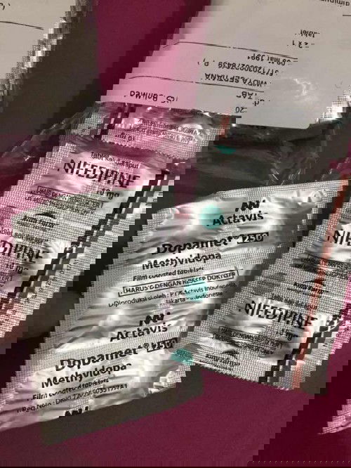 Dopamet dan nifedipine