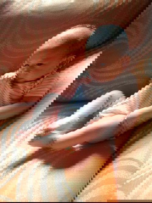 my baby is already 4 months and 7 days old, normal lang ba na malambot pa rin yung katawan nya?