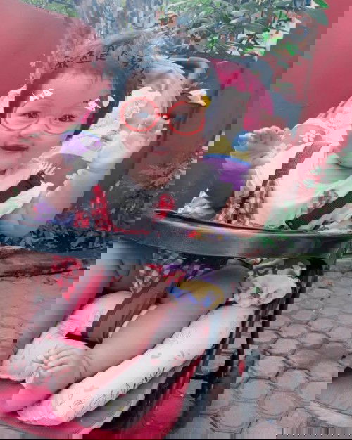 Batas redflag bayi bisa duduk mandiri