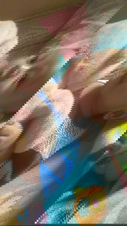 Bayi 4 Bulan Sering Berdiri