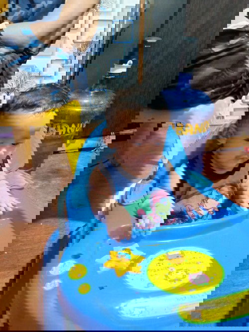 May sipon si Lo ko , 6months palang siya.