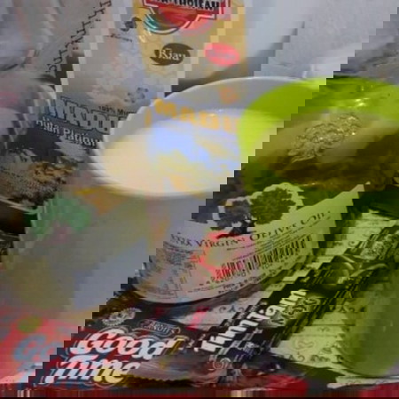 Ikhtiar Q selama kehamilan adlh konsumsi olive oil dan honey, klo bunda tim mana nih ??